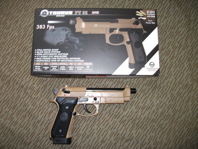 M92A1 Type Taurus PT92 Full Metal Co2 Tan by Kjw per Cybergun