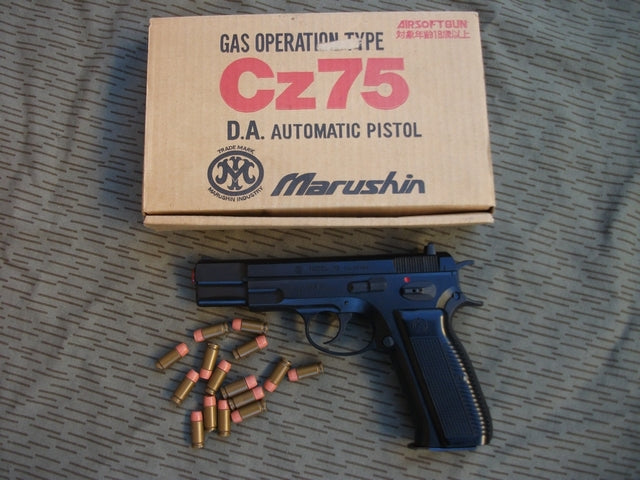 Cz75 Blowback Scritte e Loghi Originali Scarrellante con Cartucce by Marushin