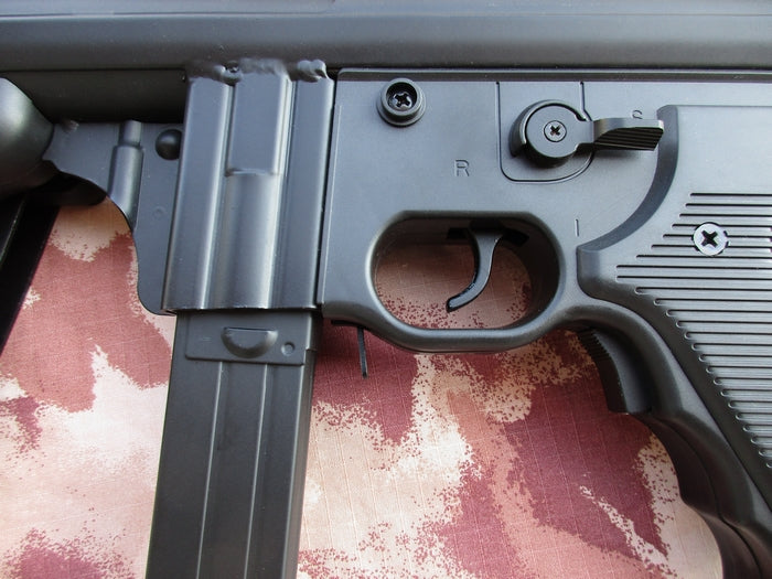 PM12 - MP12 Type M12s SMG Full Metal Aeg by UFC per S&T Armament