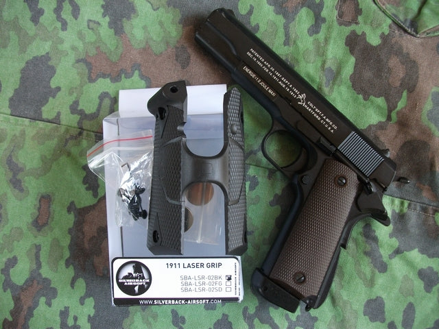 1911 Guancette Silverback con Laser Incorporato in colorazione Black